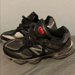 New Balance Black and Silver Athletic Shoes